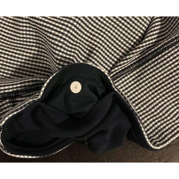 Lululemon Wunder Under Crop II (Roll Down) Gingham Luon White Black - Size 4 - Picture 8 of 9